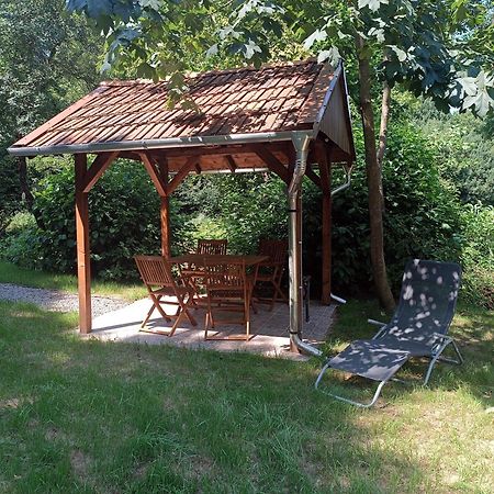 Apartamento Mokuska Erdoszeli Fahaziko Parád Exterior foto