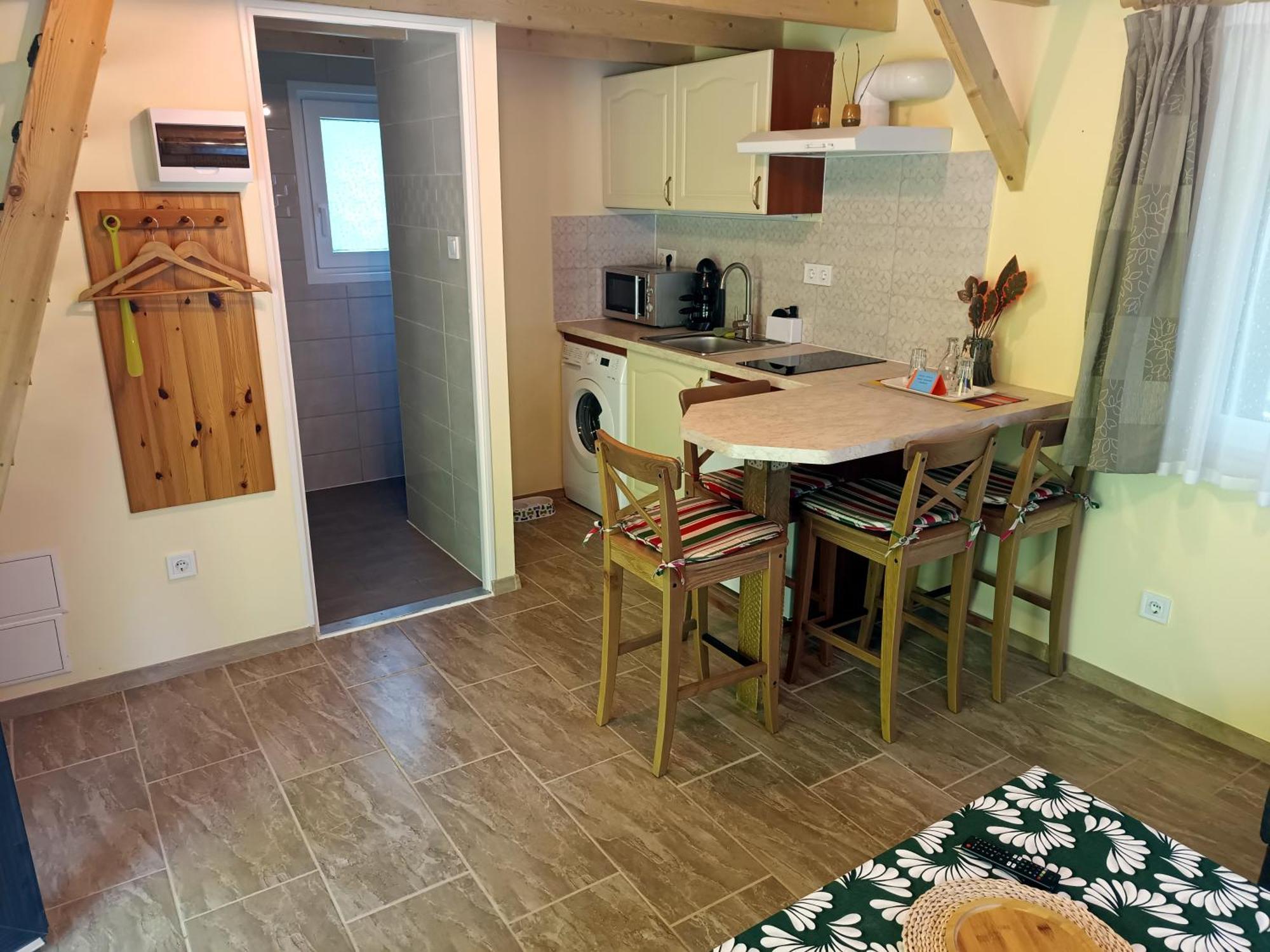 Apartamento Mokuska Erdoszeli Fahaziko Parád Exterior foto